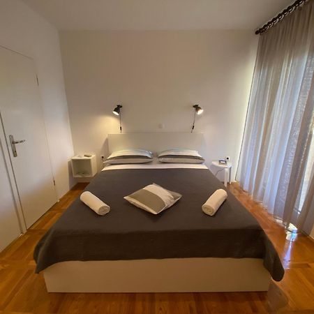 Studio Apartment And Rooms Adria 沃迪切 外观 照片