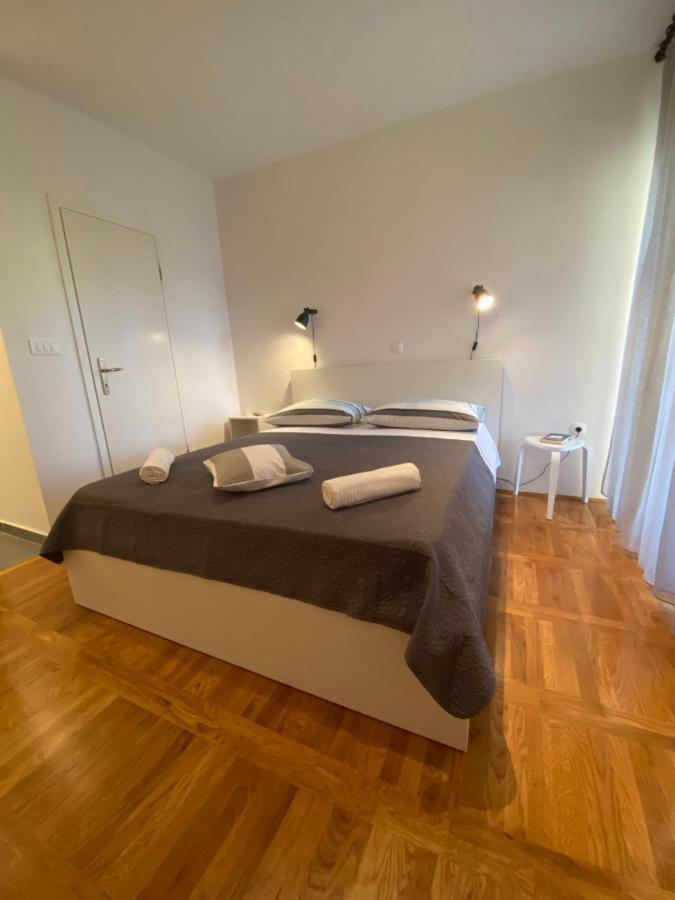 Studio Apartment And Rooms Adria 沃迪切 外观 照片