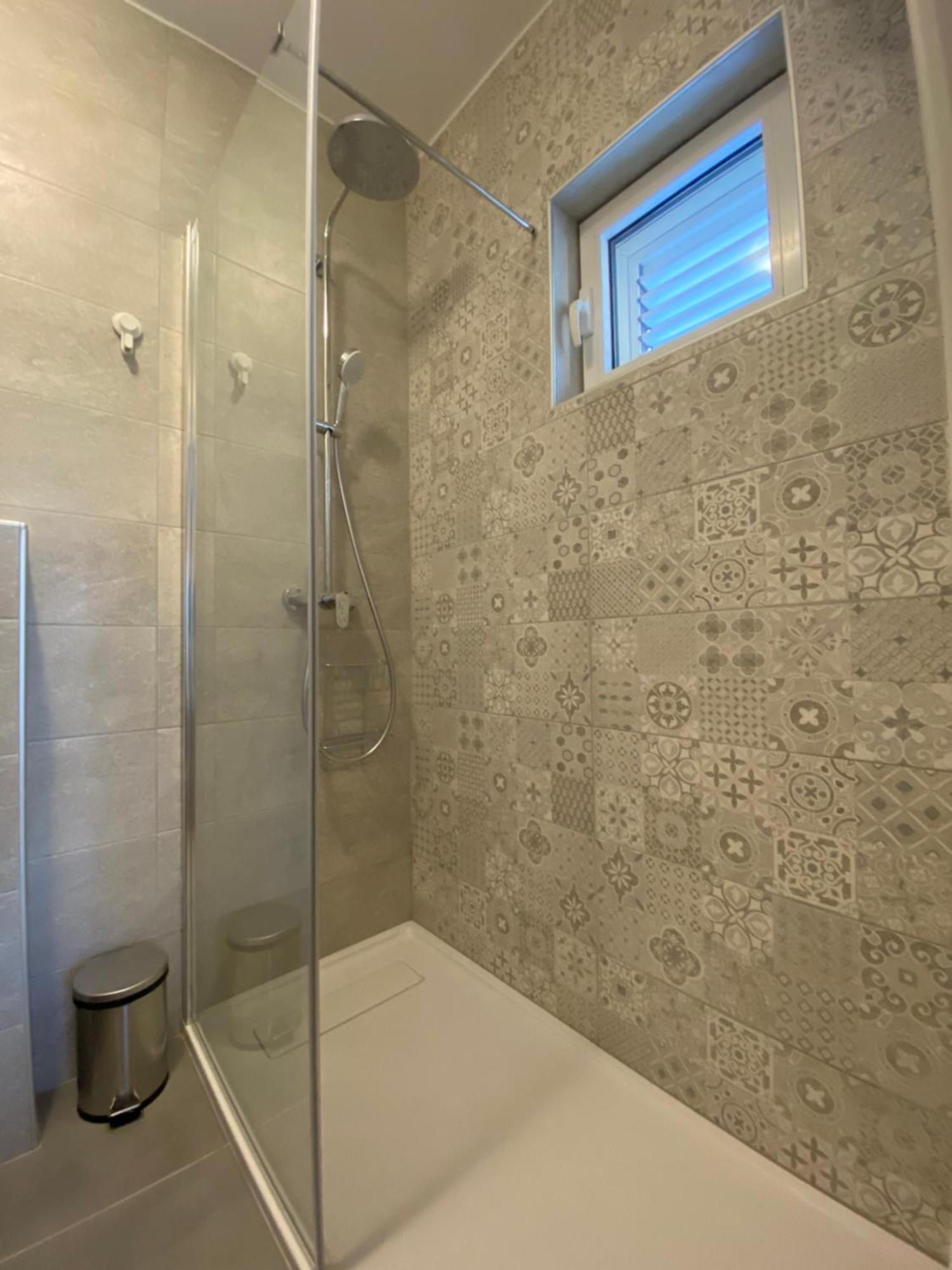 Studio Apartment And Rooms Adria 沃迪切 外观 照片