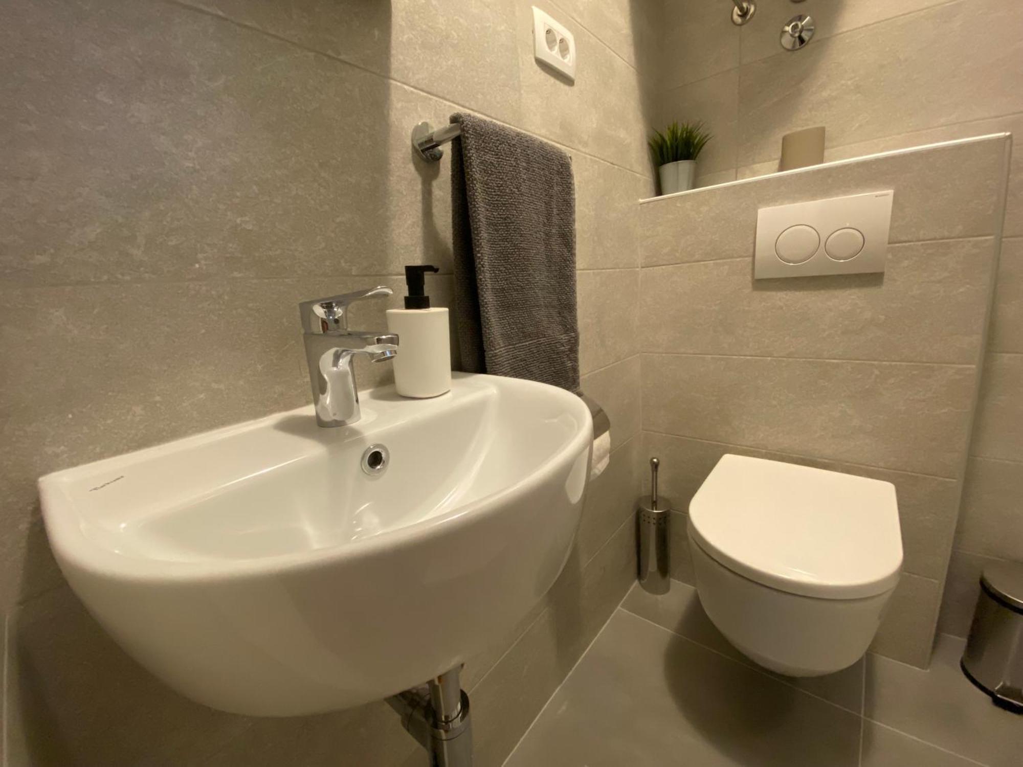 Studio Apartment And Rooms Adria 沃迪切 外观 照片