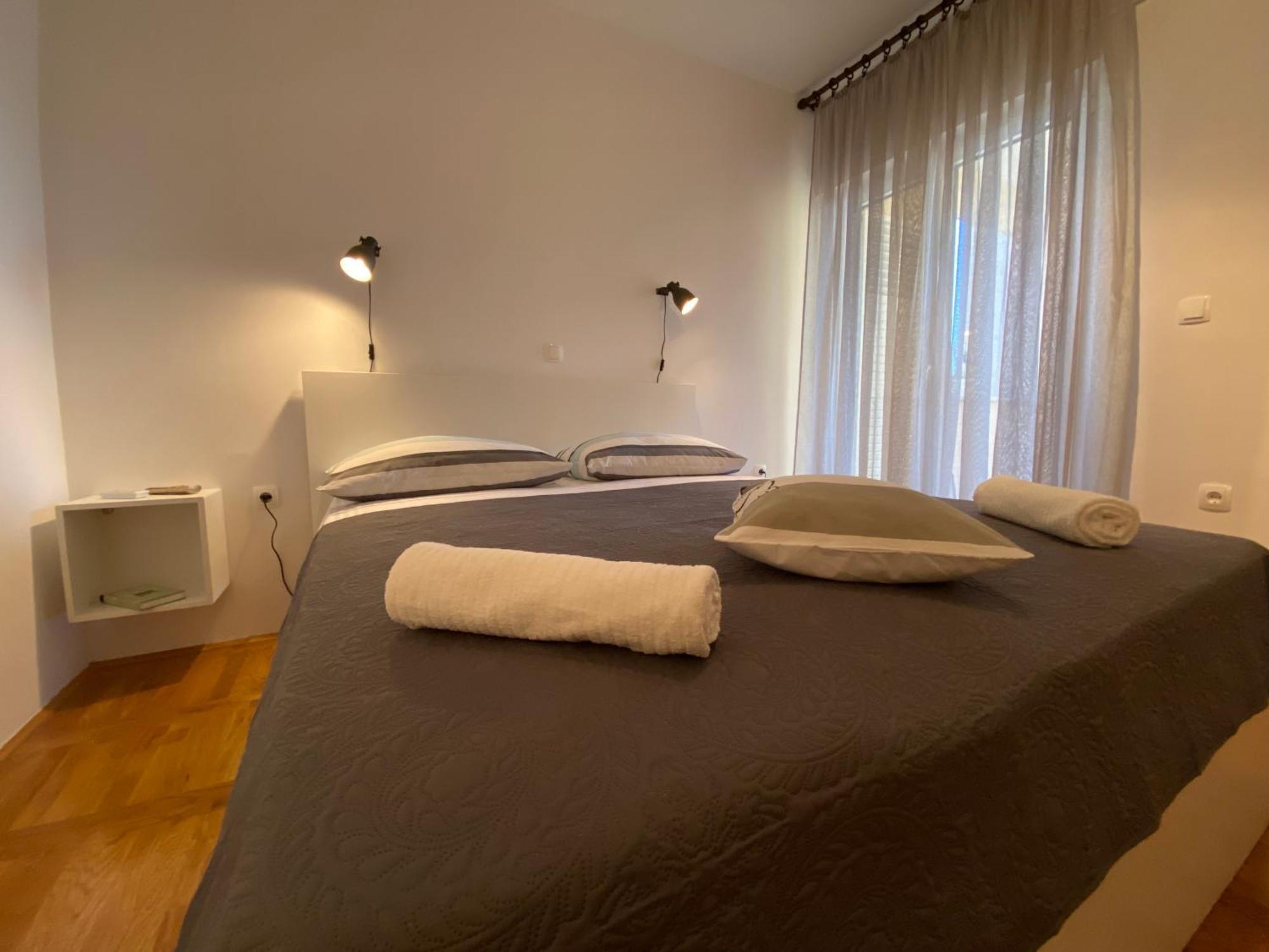 Studio Apartment And Rooms Adria 沃迪切 外观 照片