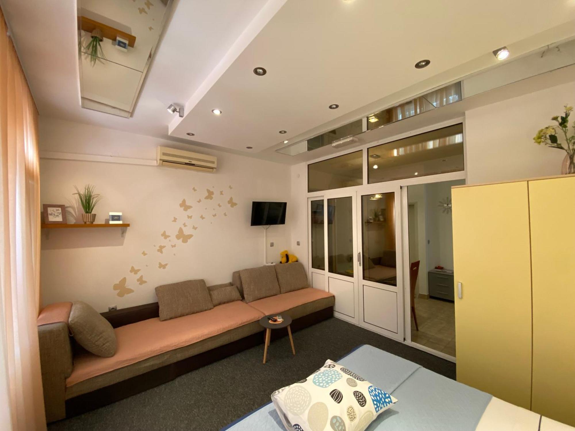 Studio Apartment And Rooms Adria 沃迪切 外观 照片
