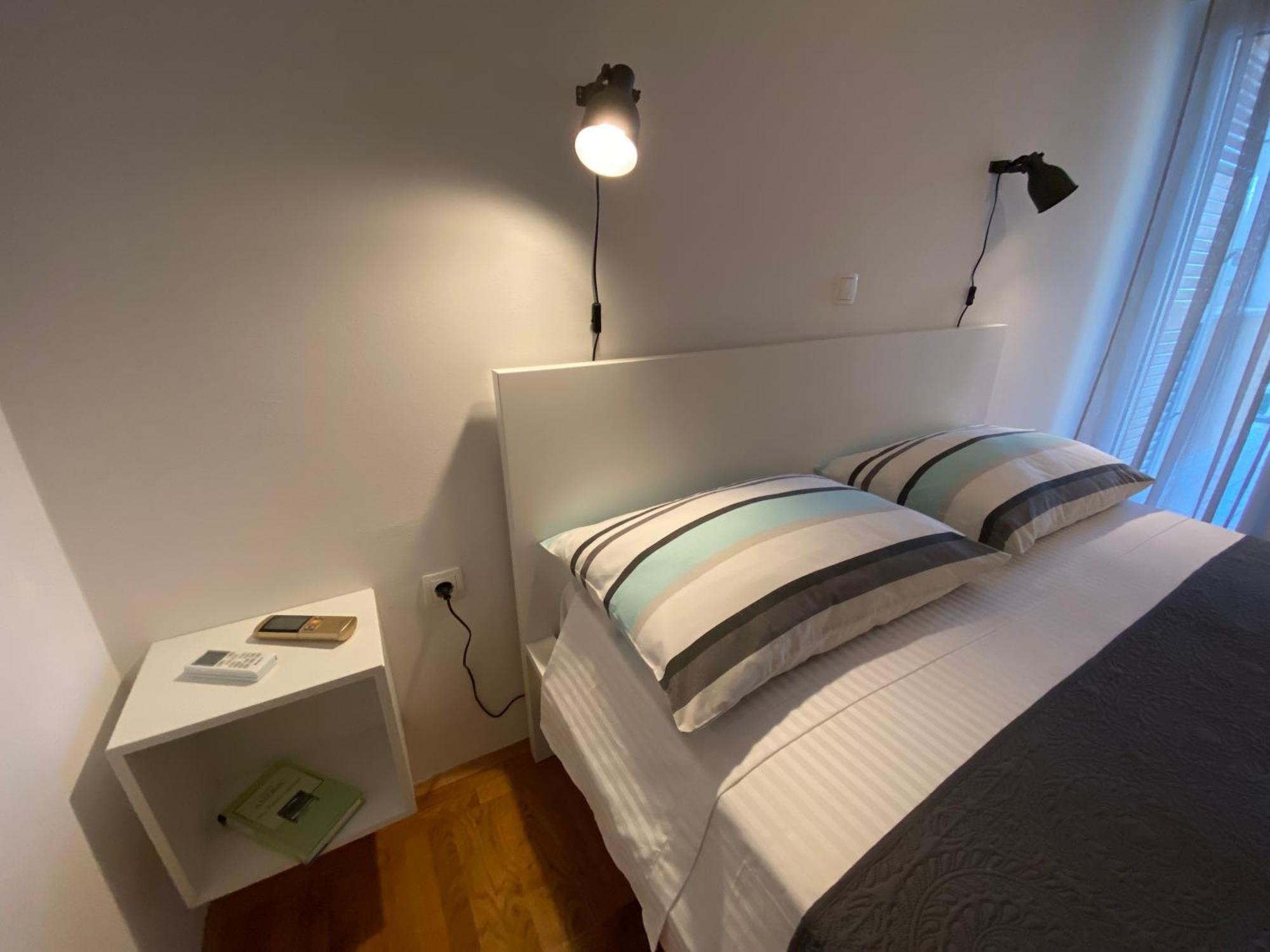 Studio Apartment And Rooms Adria 沃迪切 外观 照片