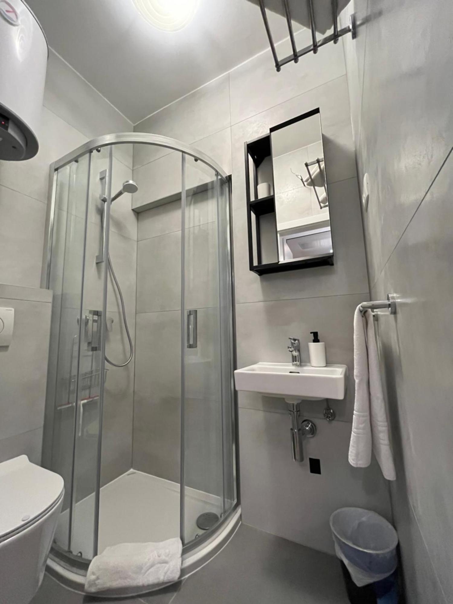 Studio Apartment And Rooms Adria 沃迪切 外观 照片