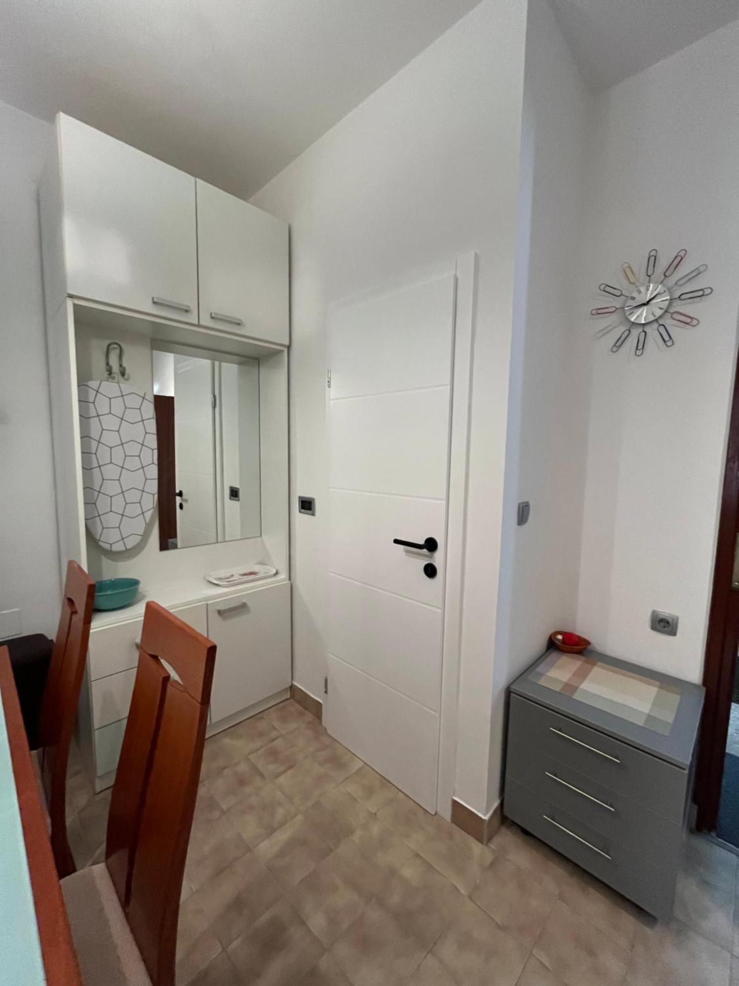 Studio Apartment And Rooms Adria 沃迪切 外观 照片