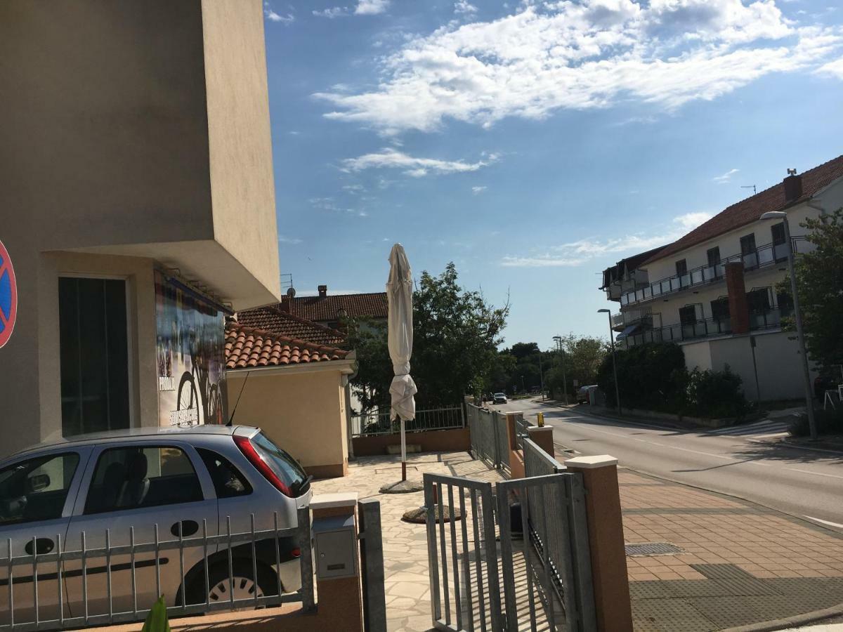 Studio Apartment And Rooms Adria 沃迪切 外观 照片