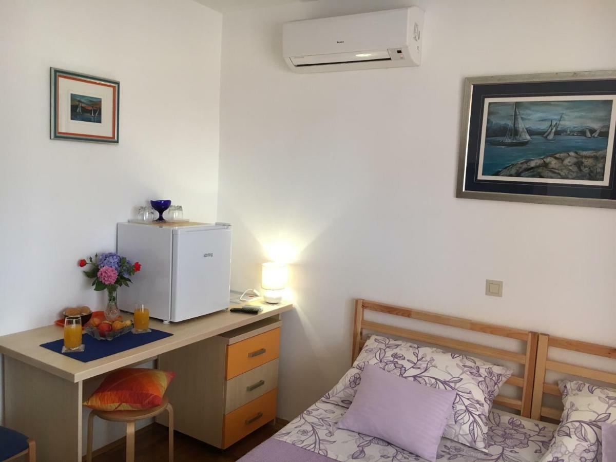 Studio Apartment And Rooms Adria 沃迪切 外观 照片